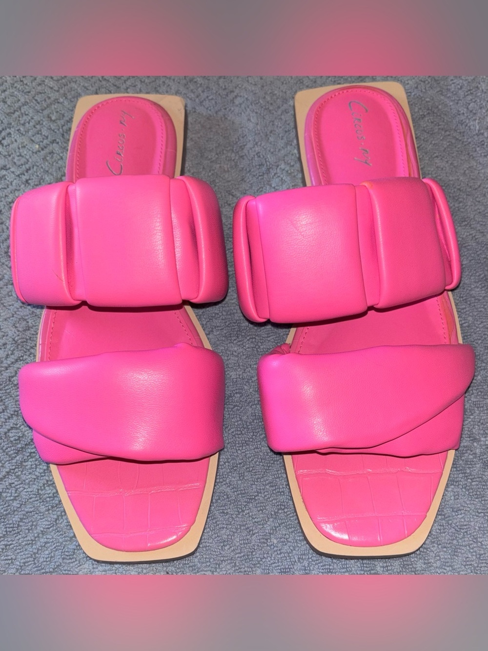 Circus NY by Sam Edelman Joana Pink Puffy Slide Sandals Square Toe NWOT 
Size 8